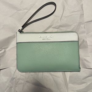 Kate spade wristlet ♠️
